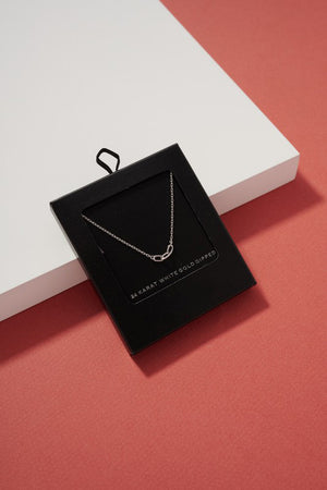 Linnie Chain Link Pendant Necklace (WHITE GOLD)